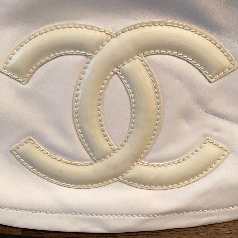 Chanel Calfskin Modern Chain Rhodoid Flap* - Picture 5 of 8